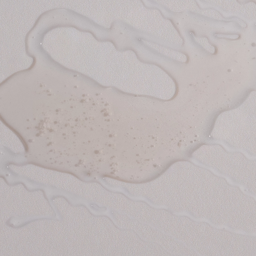 Close-up texture - Trawenmoor Body Wash liquid, transparent texture