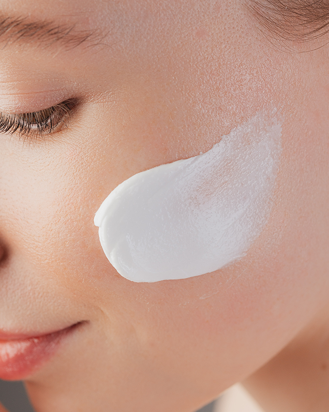 Retinol skin care product against wrinkles