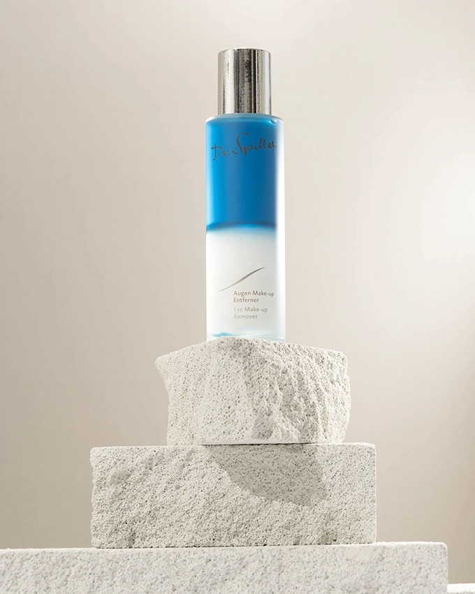 Augen Make-up Entferner dekorativ platziert